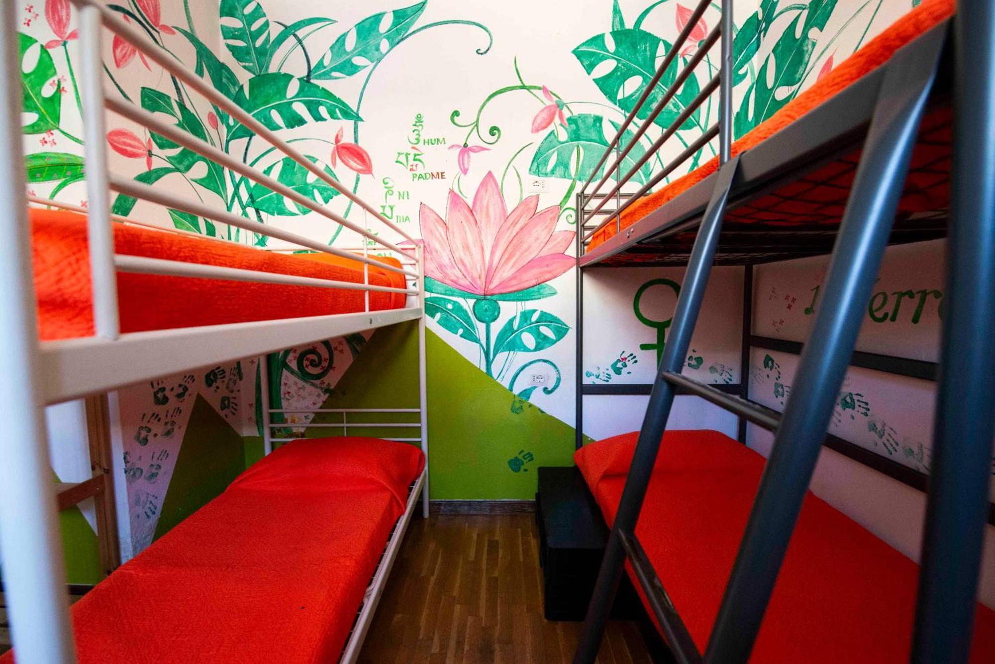 Eco Hostel Floreale Ерколано Екстер'єр фото