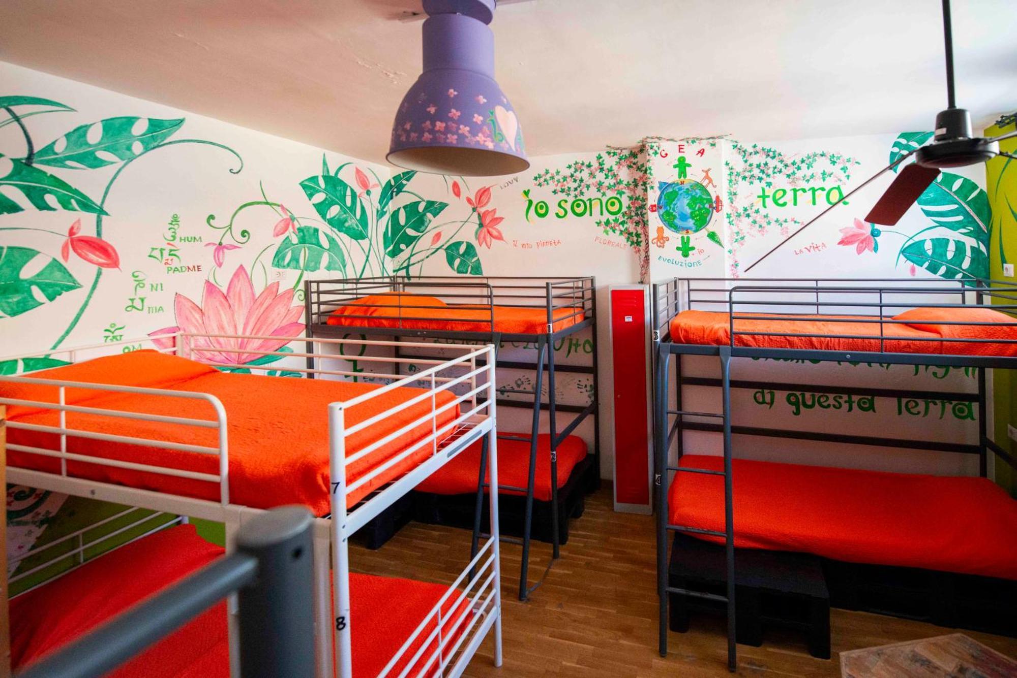 Eco Hostel Floreale Ерколано Екстер'єр фото